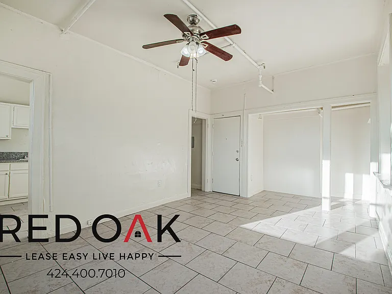 1000 S Grand View St #307 — Photo 5