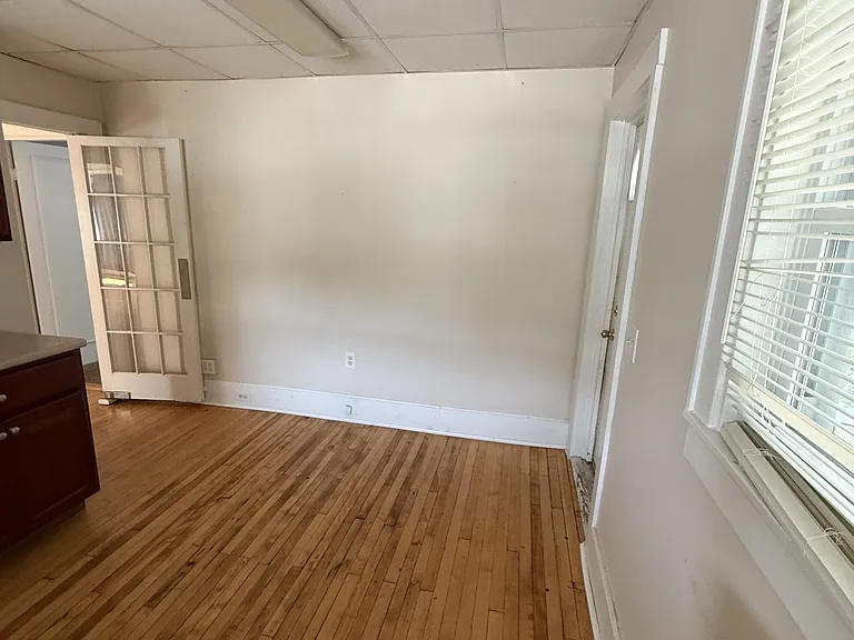 595 Chestnut St #1 — Photo 4