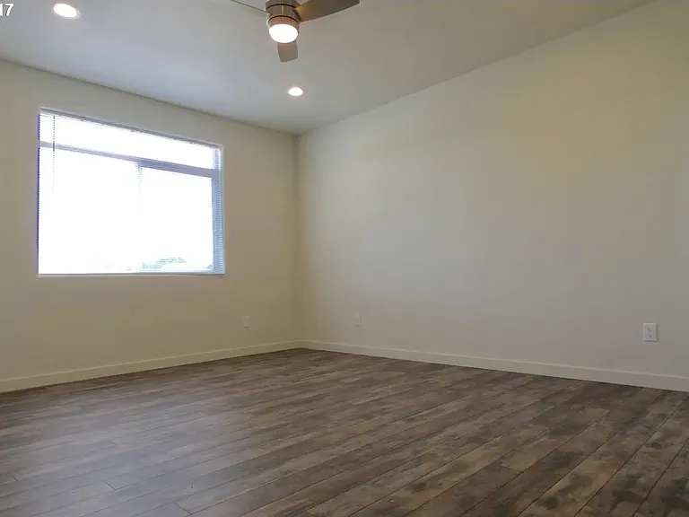 3111 Periwinkle Ln — Photo 5