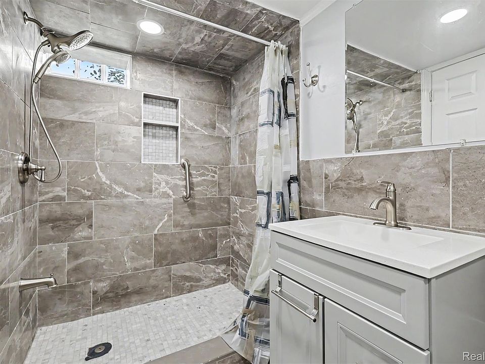 3429 Croissant St, photo 23
