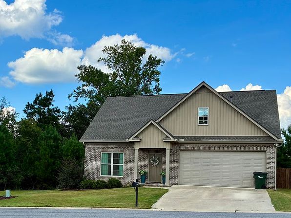 135 Preserve Cir