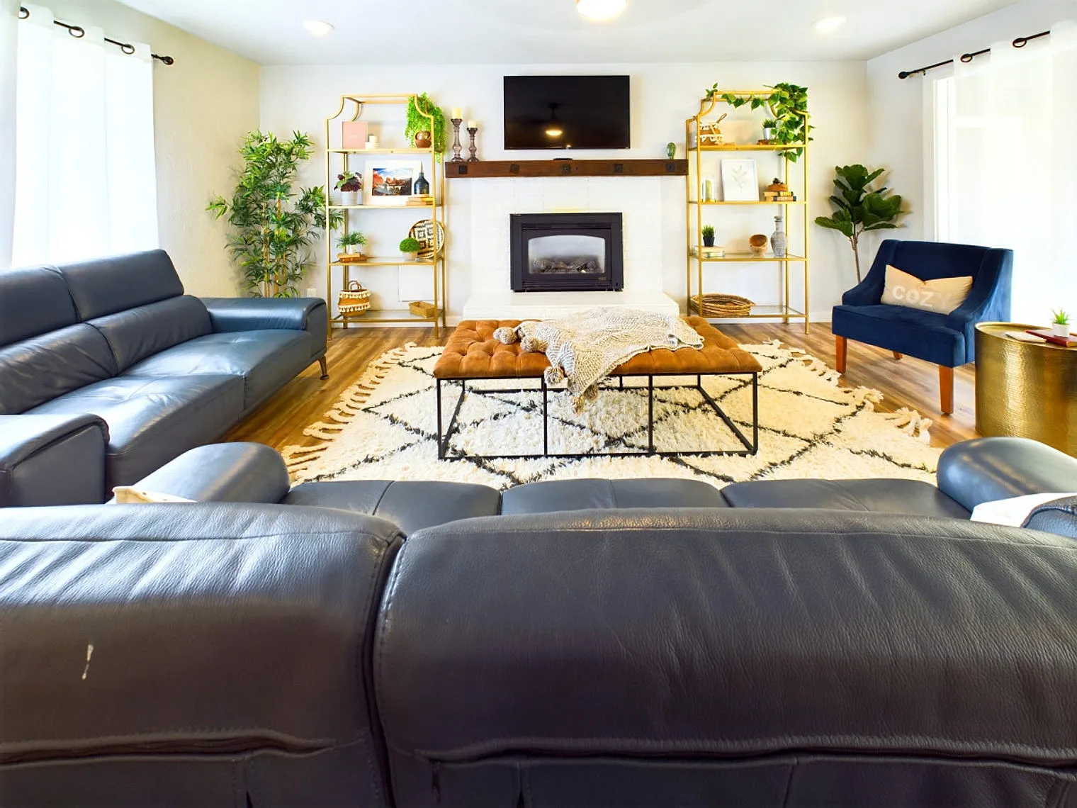 3 bed, 2.0 bath, 1517 sqft, $7,052 — Photo 3