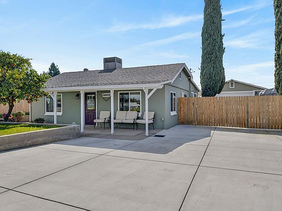 4th image of 145 Oak Ridge Dr