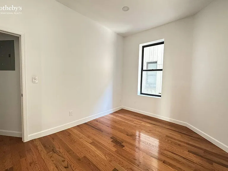200 Claremont Ave #4 — Photo 13