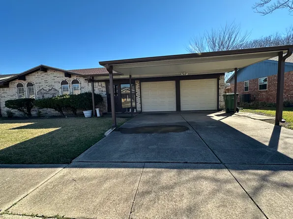 7916 Shannon Ln, North Richland Hills, TX 76180