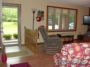4th image of 470 Barkwood Ln