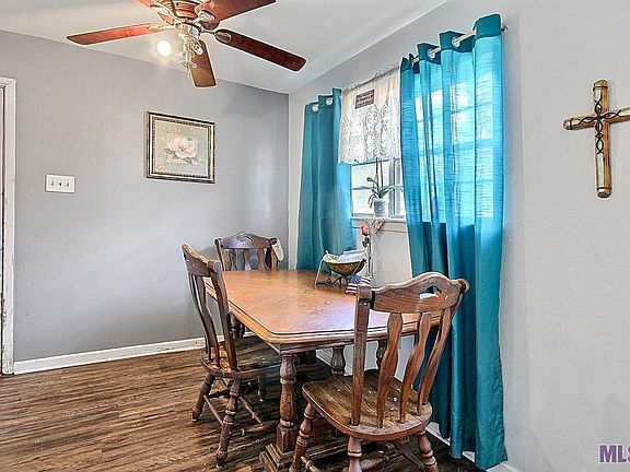 5th image of 9364 Randall Ave