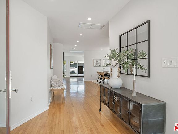 3rd image of 1019 Chelsea Ave
