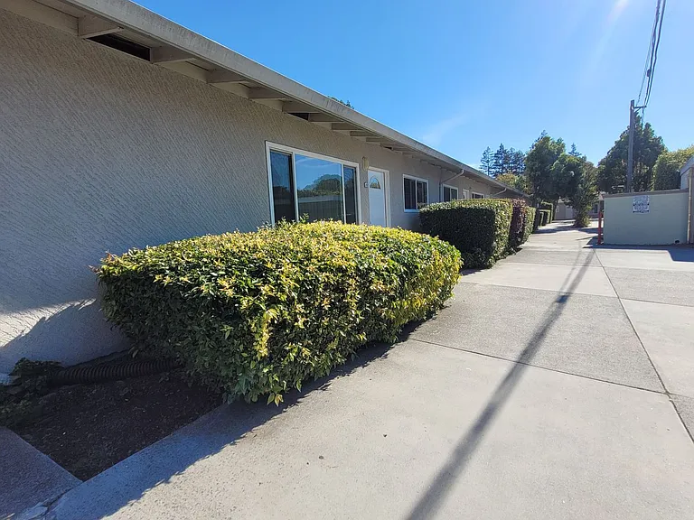 All Single Story Apartment Community — Photo 51