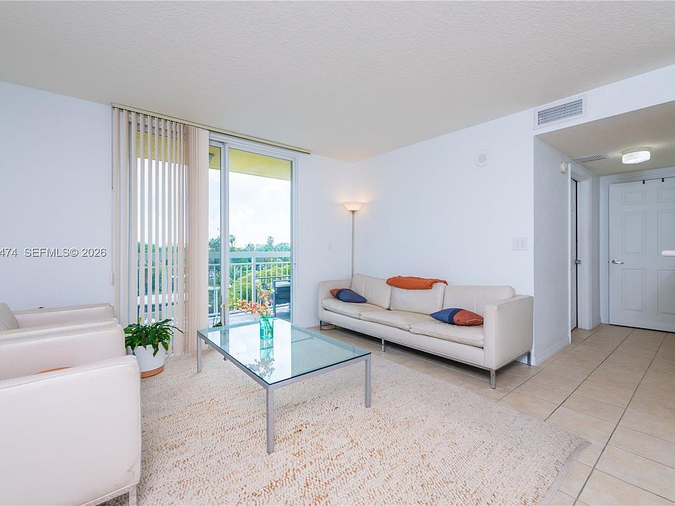 1st image of 816 NW 11th St APT 606