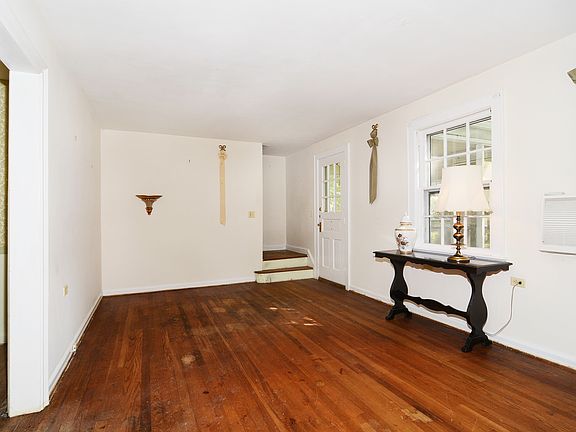 4th image of 5 Arlington Pl #1X