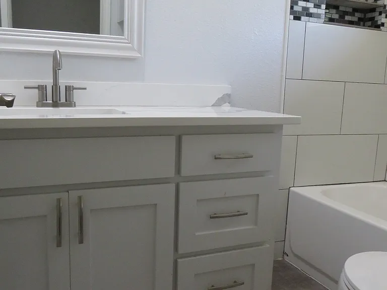 818 Thomas St #1 — Photo 2