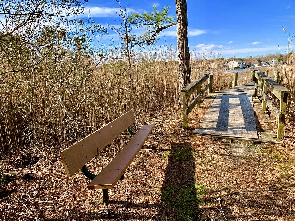 Community Pier