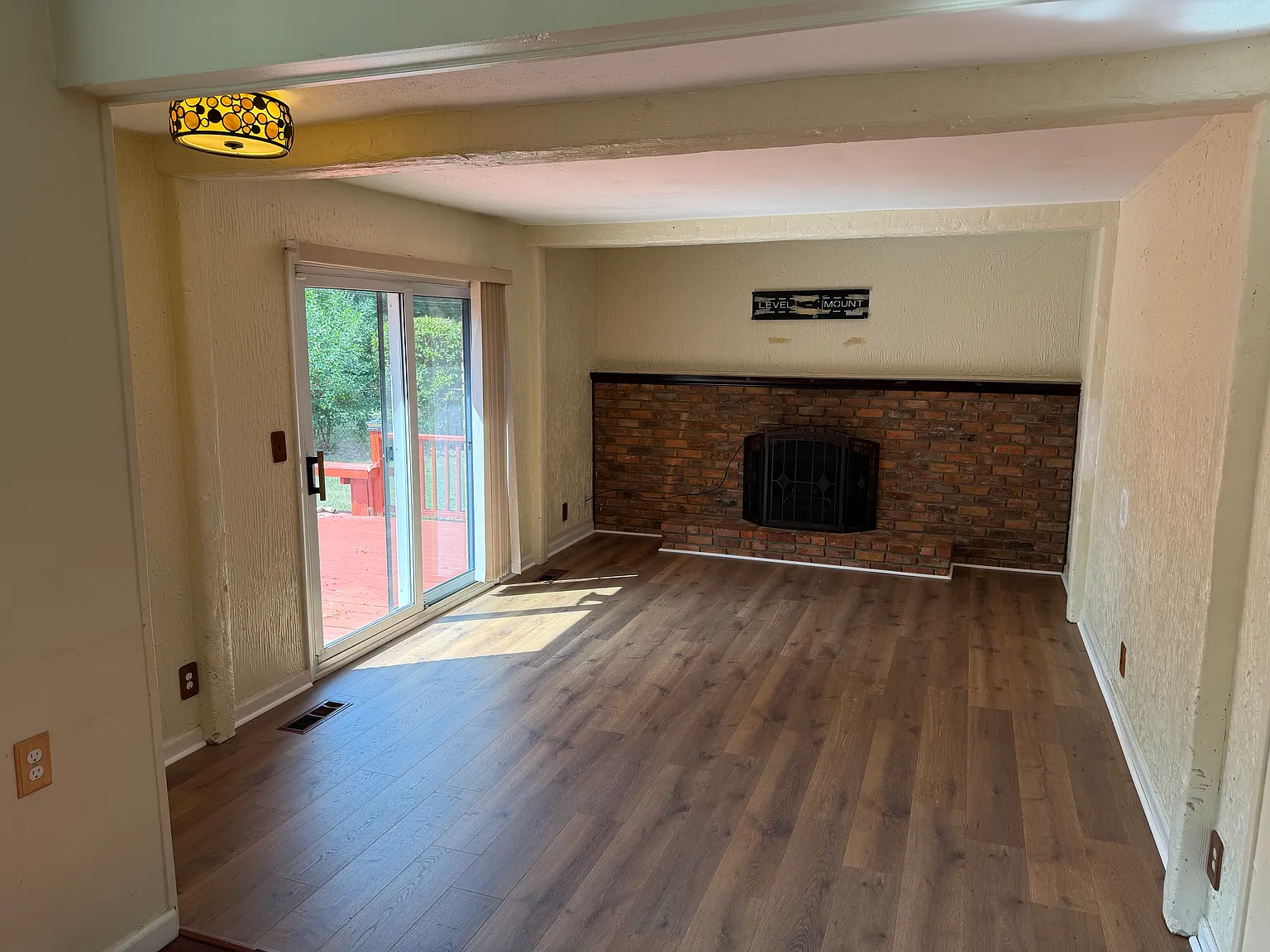 4 bed, 1657 sqft, $2,700 — Photo 3