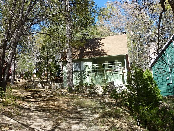 3rd image of 737 Tulip Dr