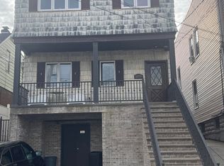 172 W 24th St APT 2, Bayonne, NJ 07002