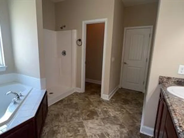 241 Miller St NE — Photo 13