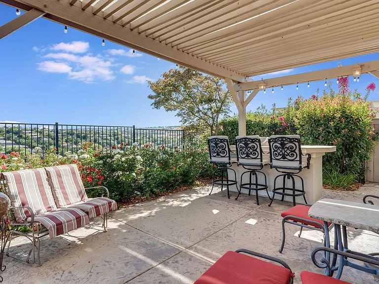 5035 Tesoro Way — Photo 6
