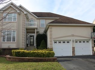 46 Eddington Ln, Monroe Township, NJ 08831
