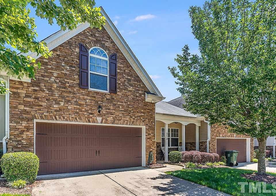 2nd image of 213 Meadow Beauty Dr