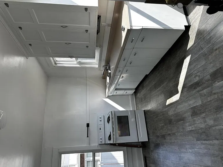 415 Iowa Ave — Photo 8