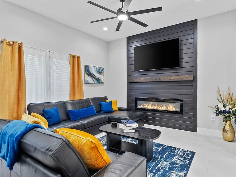 825 Paul Quinn St #B — Photo 5