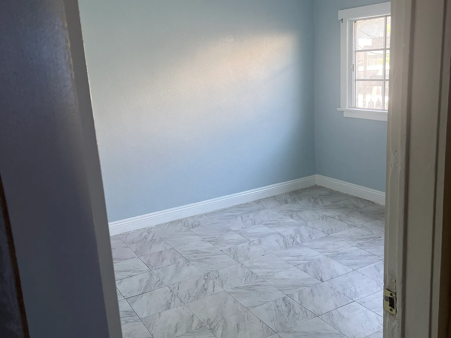 3 bed, $700 — Photo 1