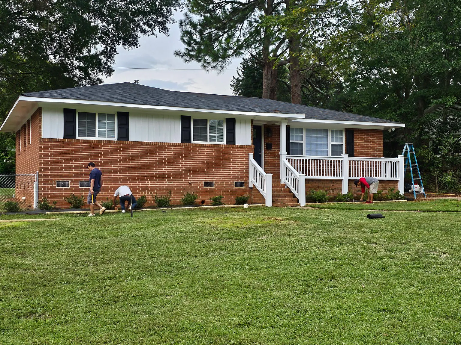 3 bed, 1.5 bath, 1165 sqft, $1,700 — Photo 1