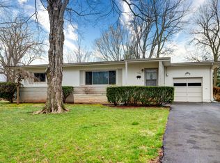 2033 S Glencrest Ave, Springfield, MO 65804