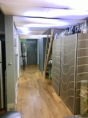 Rented by Manhattan Management LLC | media 23
