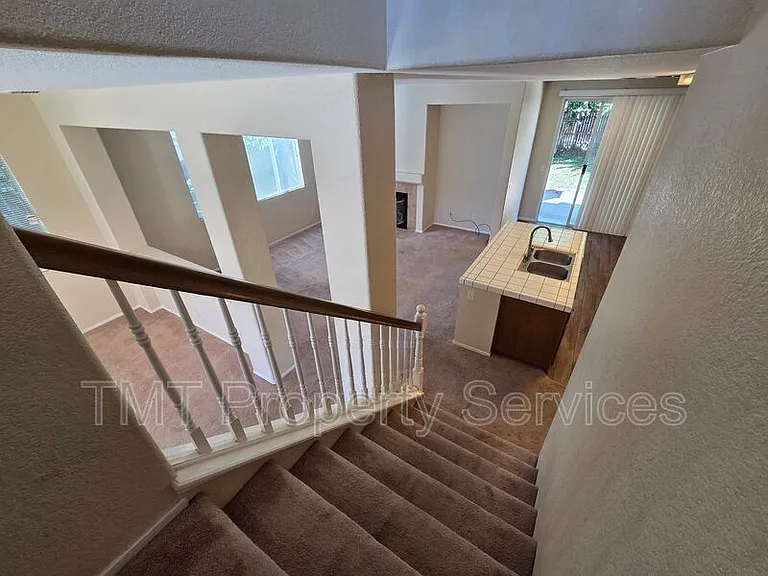 1717 Providence Way — Photo 25