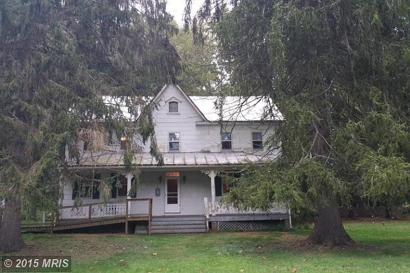 2nd image of 2214 Carrollton Rd