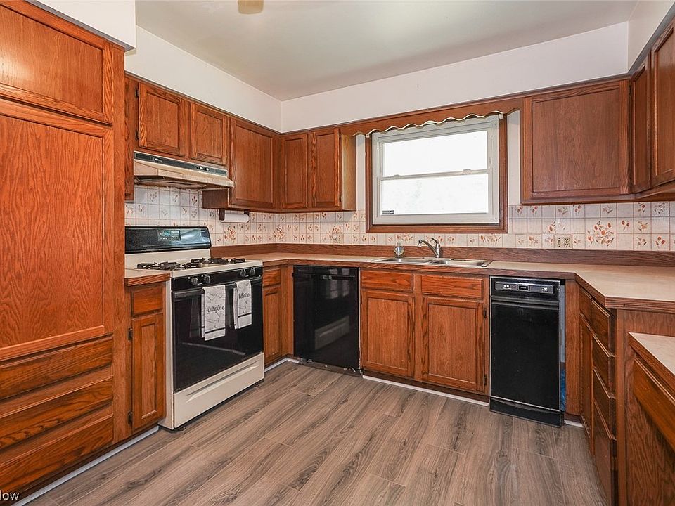 432 Whitman Blvd, Elyria, OH 44035 MLS 4483540 Zillow