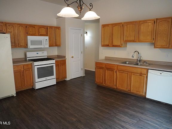 3rd image of 6181 Sand River Pl