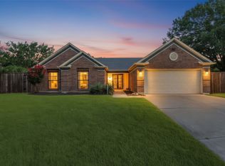 7609 Greenleaf Ct, North Richland Hills, TX 76182