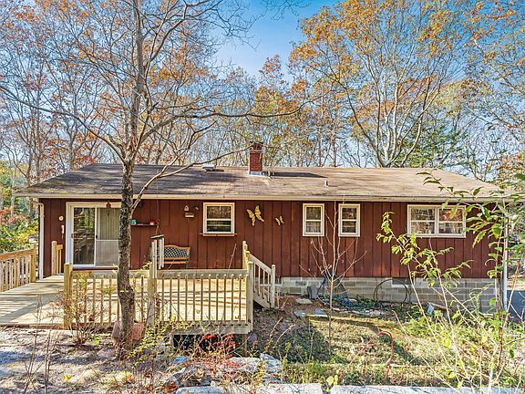2nd image of 23 Woodbine Pl