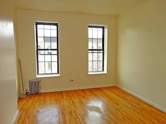 Rented by Owen Olivier, LREB | media 9