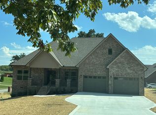 2068 Foster Cir, Cookeville, TN 38501