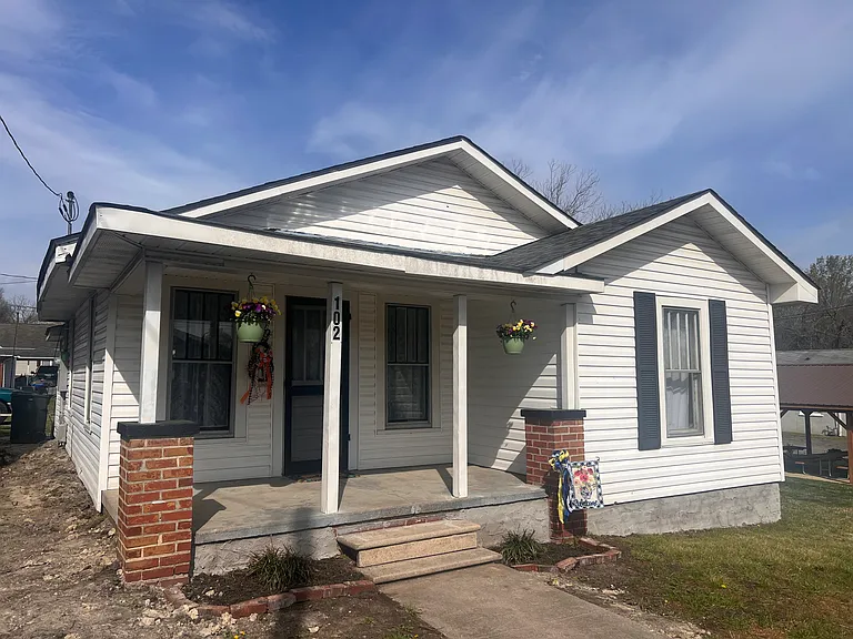 102 Church St — Photo 1