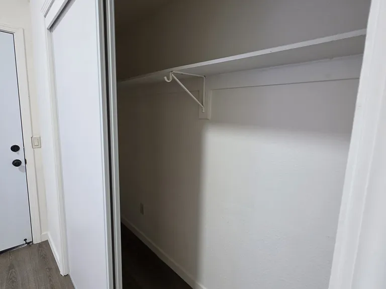 2323 Market St #B — Photo 13