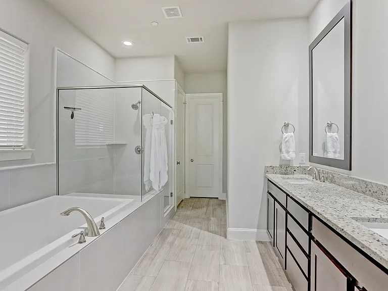 3913 Austin St — Photo 15