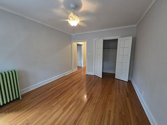 2nd image of 1357 W Greenleaf Ave #1A