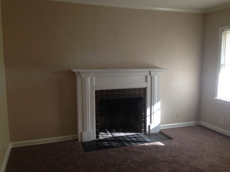 2nd image of 1916 N Cheyenne Ave