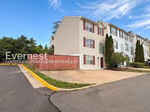 1101 Highpointe Blvd Photo 1