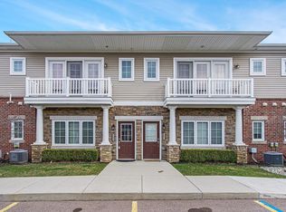 5625 Arbor Chase Dr, Ann Arbor, MI
