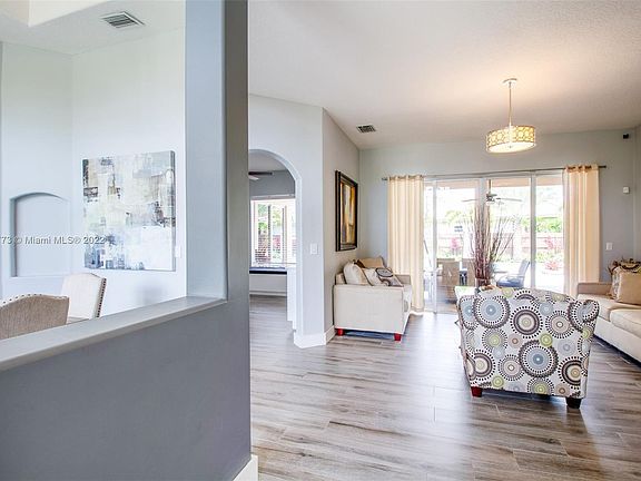 5th image of 2910 Fairways Dr #0
