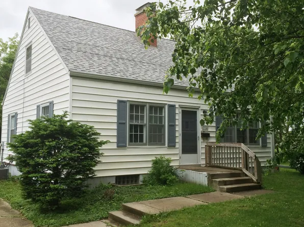 714 Stanton Ave, Ames, IA 50014