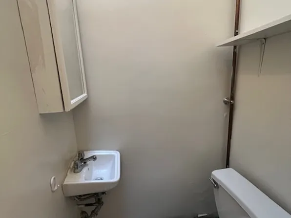 104 Macdougal Street image 10 of 11