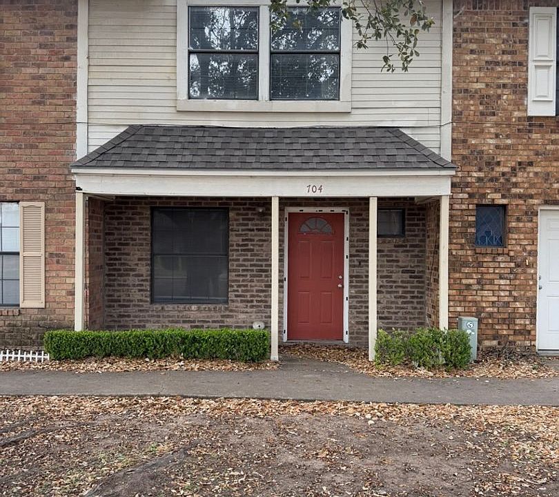 1st image of 704 N 62nd St