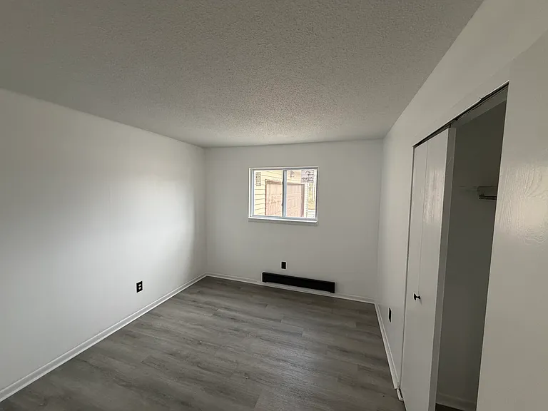4837 W Bancroft St — Photo 30